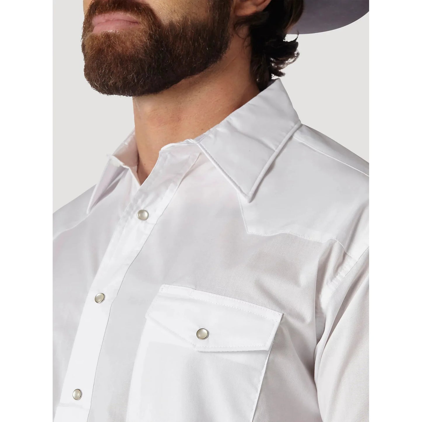 Wrangler Men's Classic Fit White Long Sleeve Broadcloth Western Snap Shirt